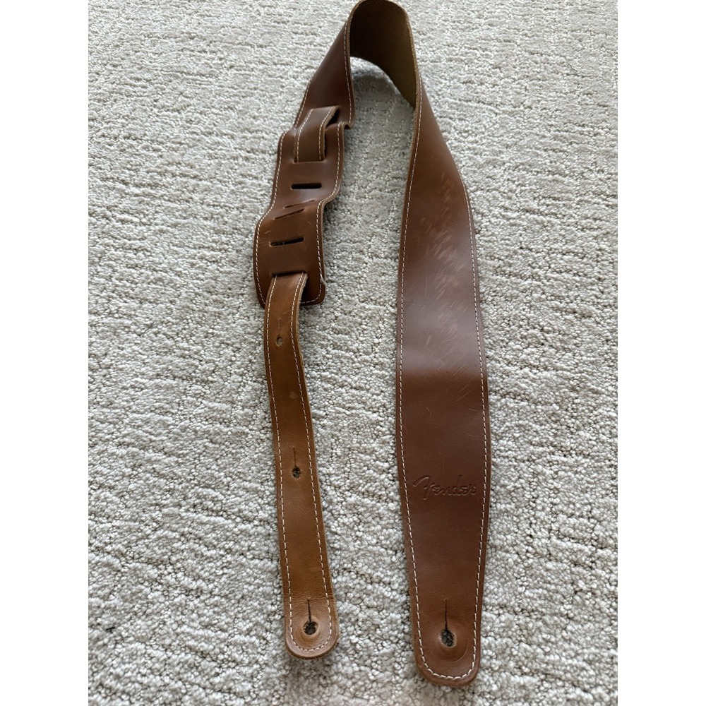 Genuine Fender 2.5" Broken-In Leather Guitar Strap Camel Brown